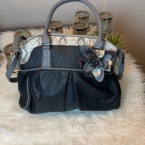 CLAIRE’S black/tan faux leather medium size shoulder bag